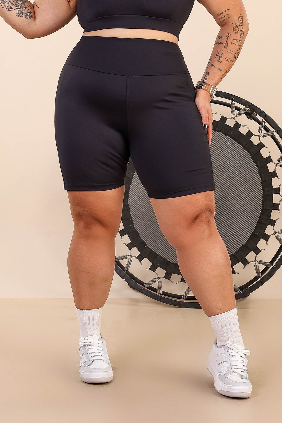 Short Fintes com Bolso, Alto de Poliamida Zero Transpar�ncia